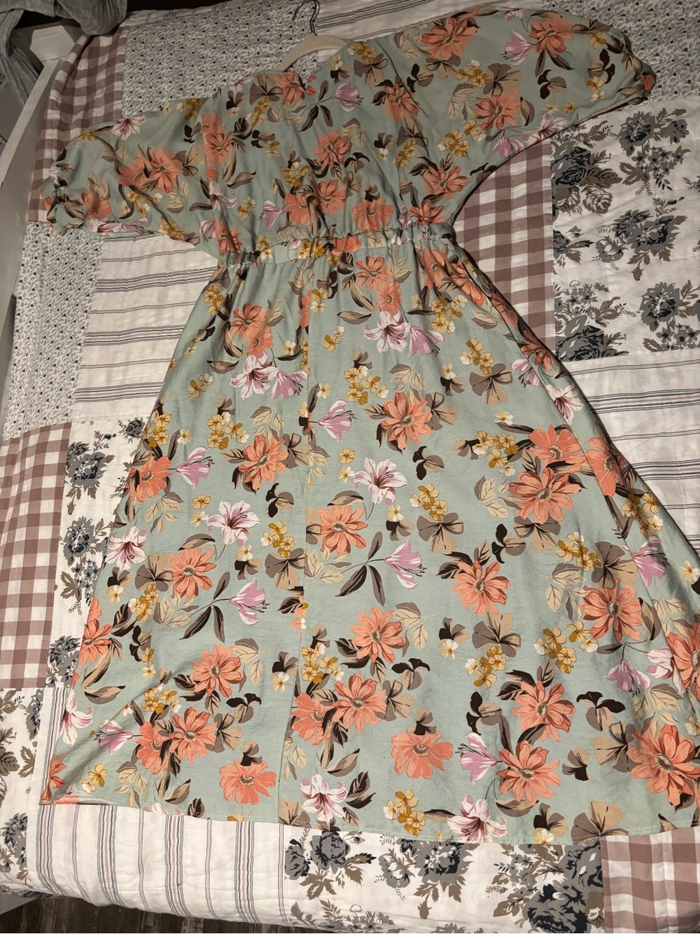 The King’s Daughter Boutique Floral Modest Dress NWOT Sage Green